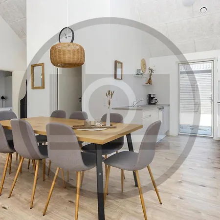 Gorgeous In * Glesborg